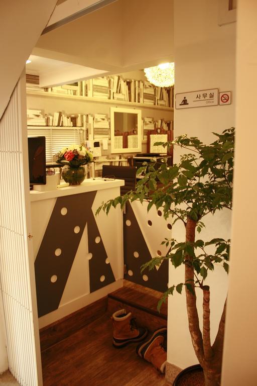 Crib 49 Guesthouse - Foreigner Only Seul Esterno foto