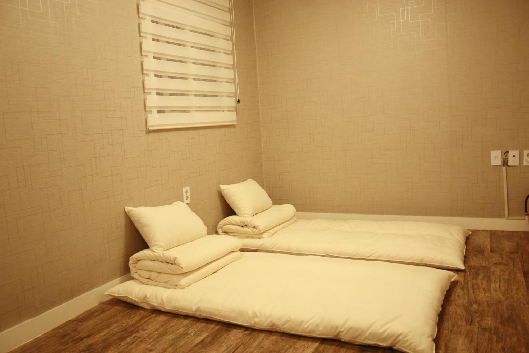 Crib 49 Guesthouse - Foreigner Only Seul Camera foto