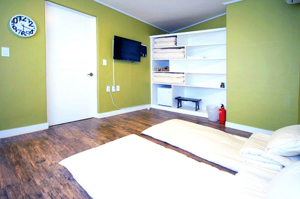 Crib 49 Guesthouse - Foreigner Only Seul Esterno foto
